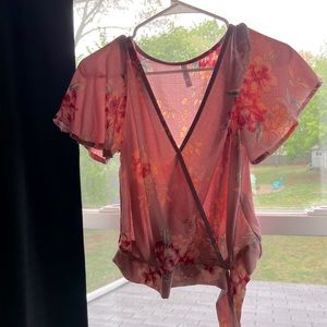 Cute summer top! Target brand xhilaration size small